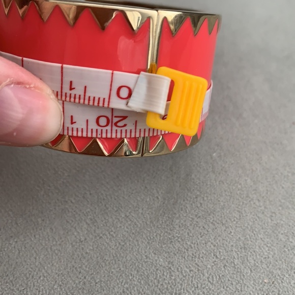 🤩🔥CORAL Enamel Bangle Wide Bracelet - Picture 5 of 10